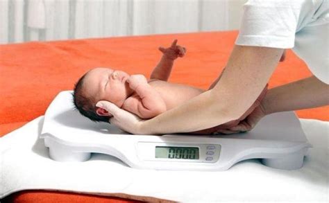 وزن الطفل عند الولادة 2 كيلو